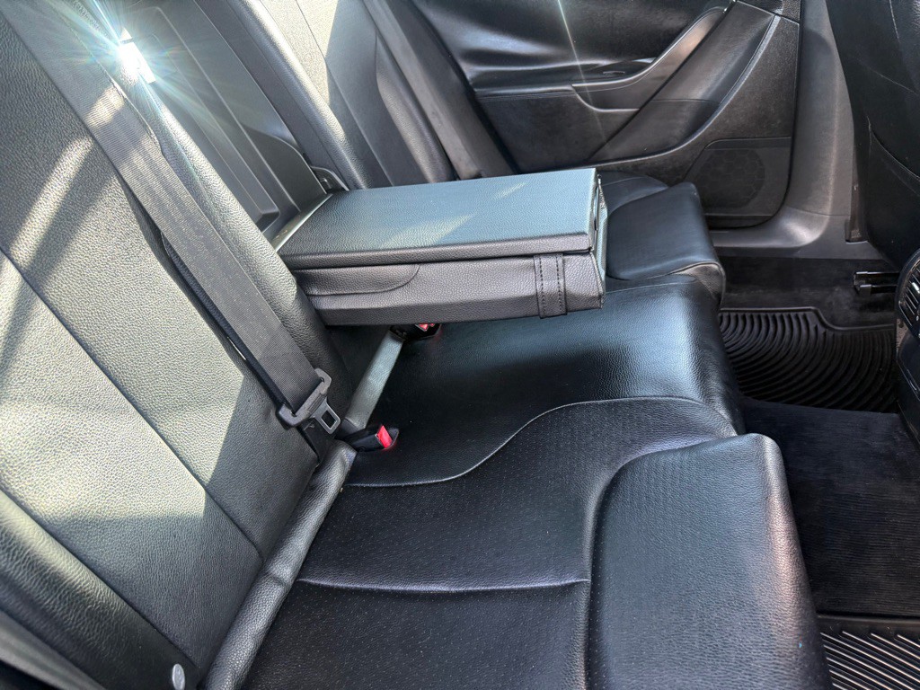 2008 Volkswagen Passat Image 17