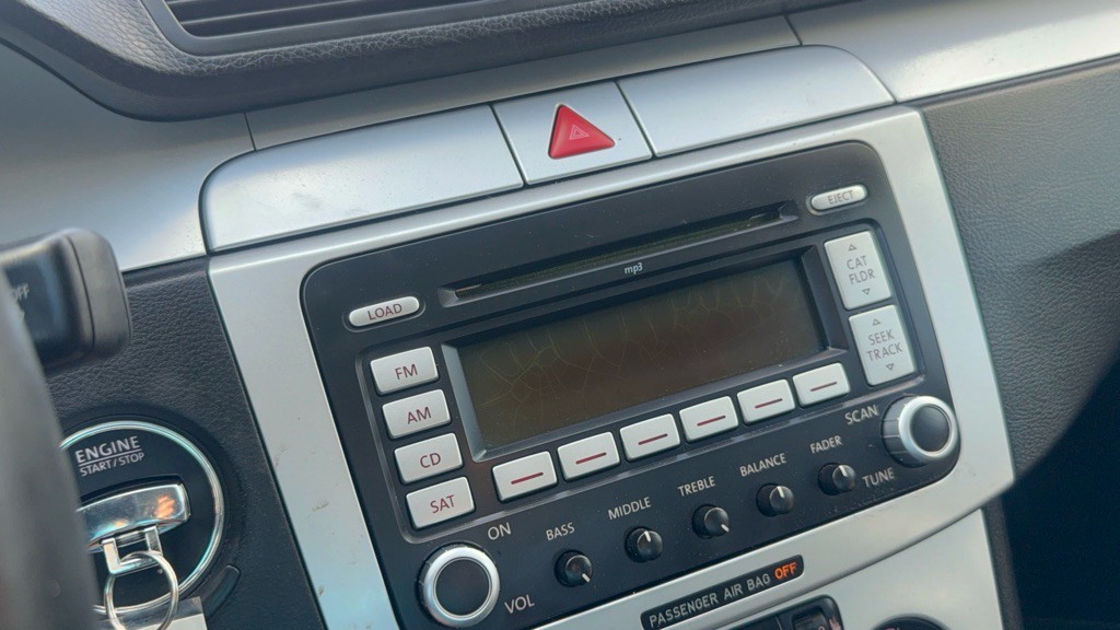 2008 Volkswagen Passat Image 37
