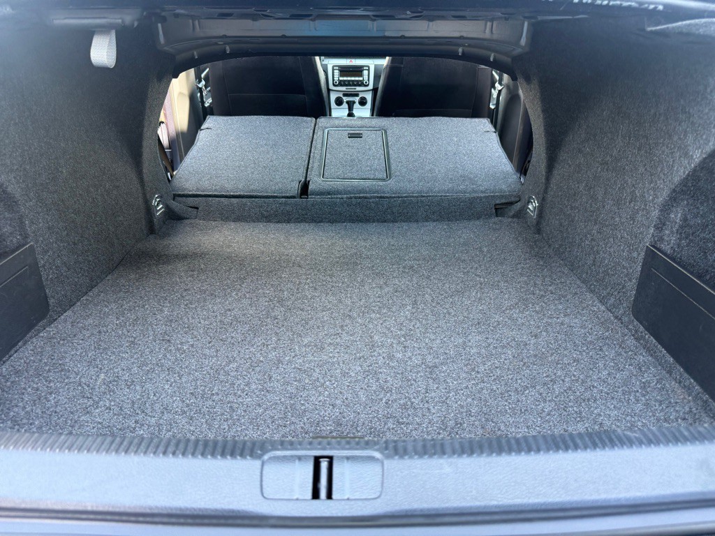 2008 Volkswagen Passat Image 48
