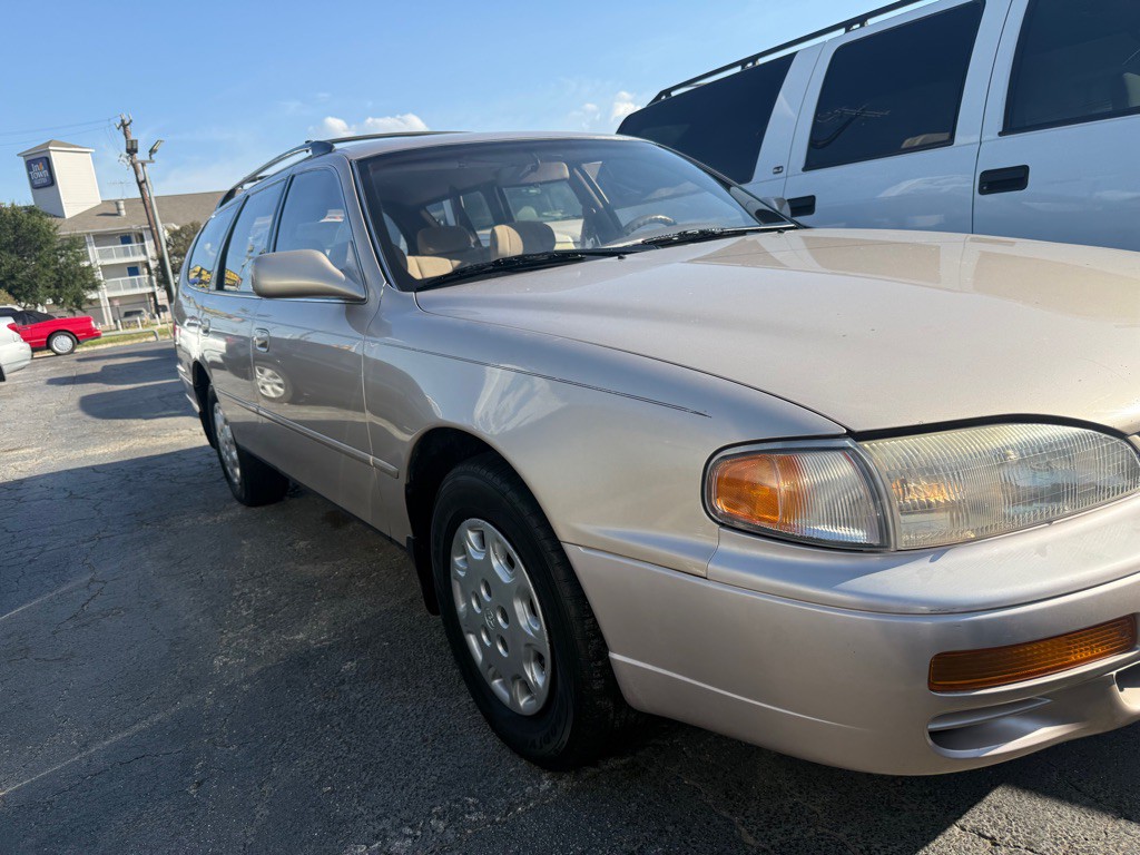 1995 Toyota Camry Image 5