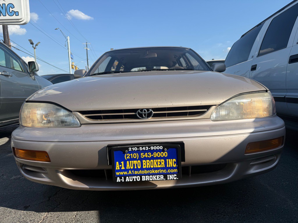 1995 Toyota Camry Image 6