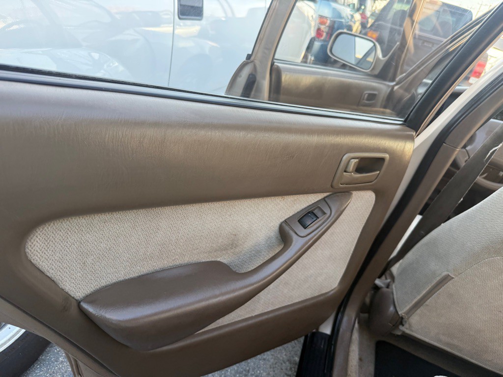 1995 Toyota Camry Image 10