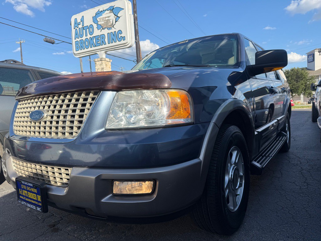 2003 Ford Expedition Image 1