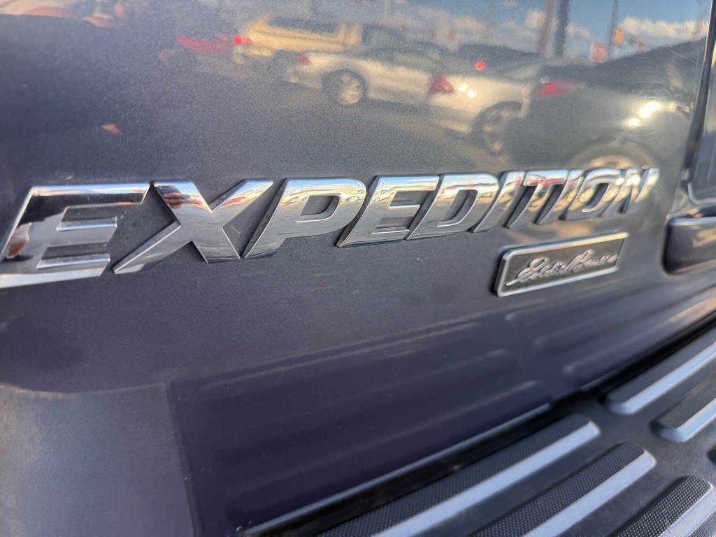 2003 Ford Expedition Image 15