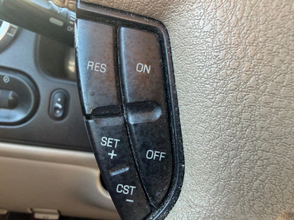 2003 Ford Expedition Image 46
