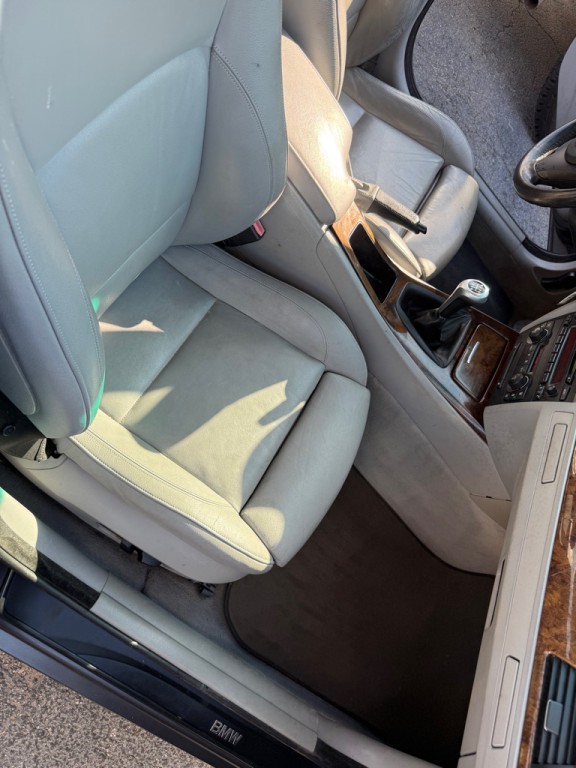 2006 BMW 3 Series Image 12
