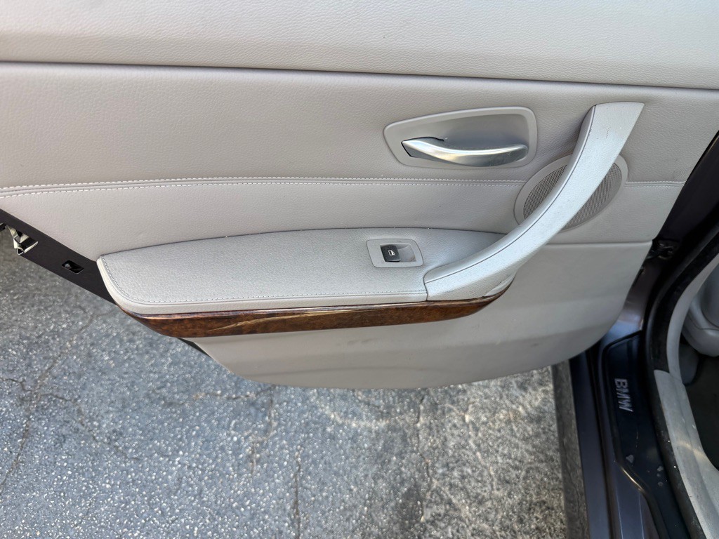 2006 BMW 3 Series Image 13