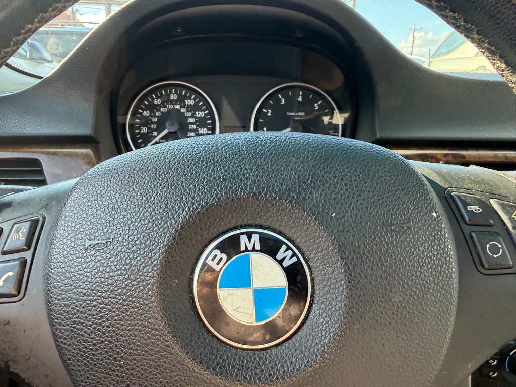 2006 BMW 3 Series Image 26