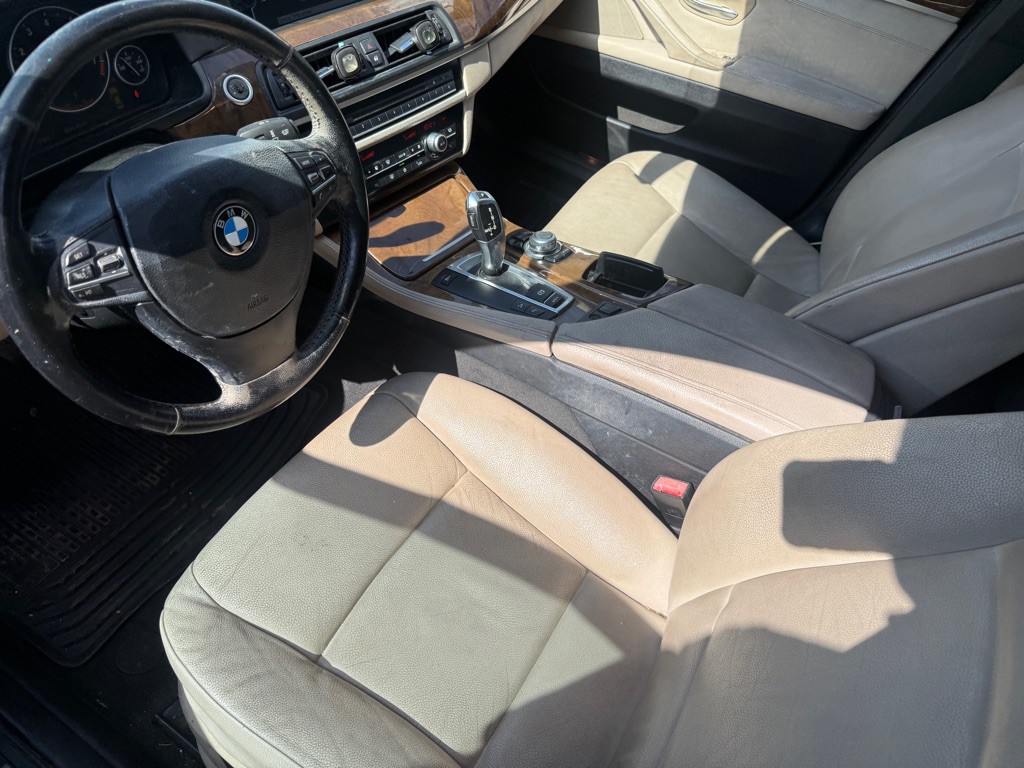 2011 BMW 5 Series Image 7