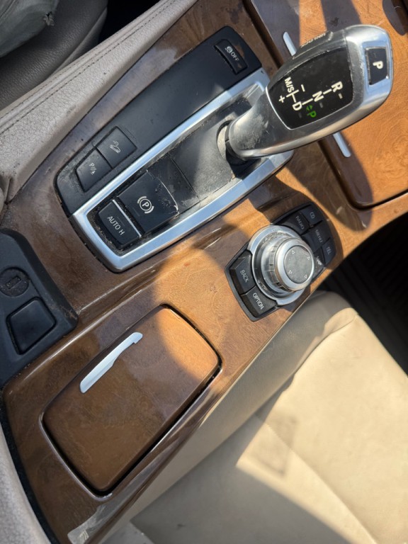 2011 BMW 5 Series Image 18