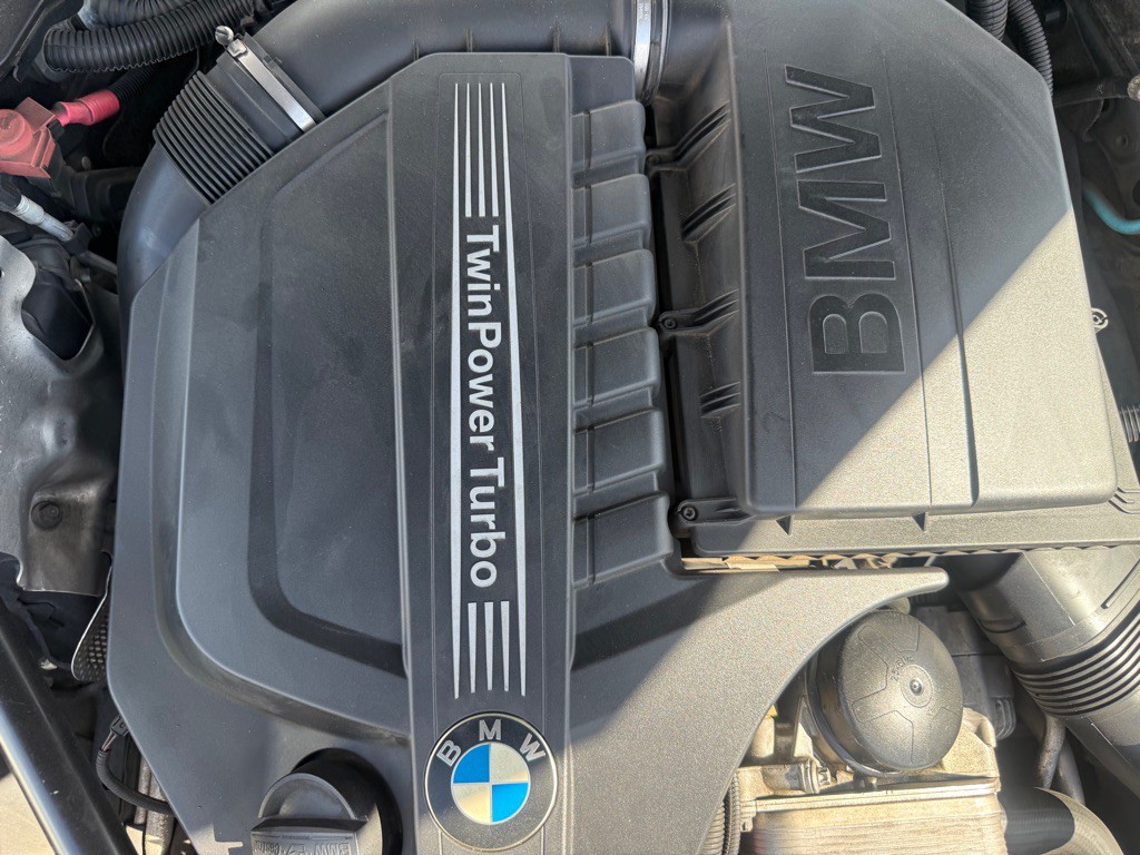 2011 BMW 5 Series Image 27