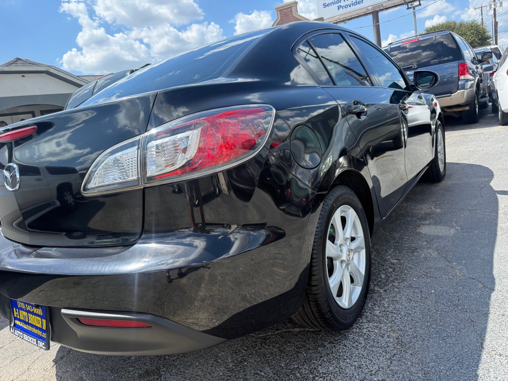 2010 Mazda Mazda3 Image 4