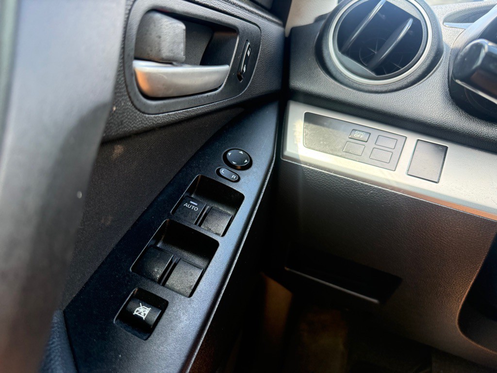 2010 Mazda Mazda3 Image 25