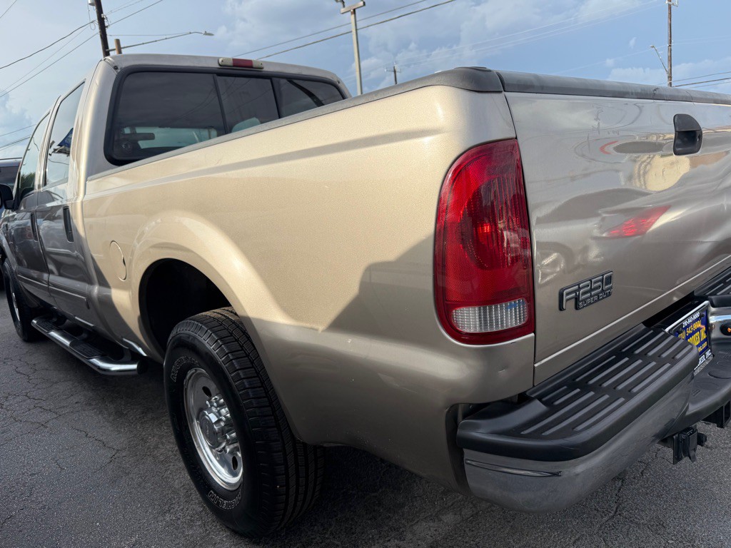 2002 Ford F-250 Image 2