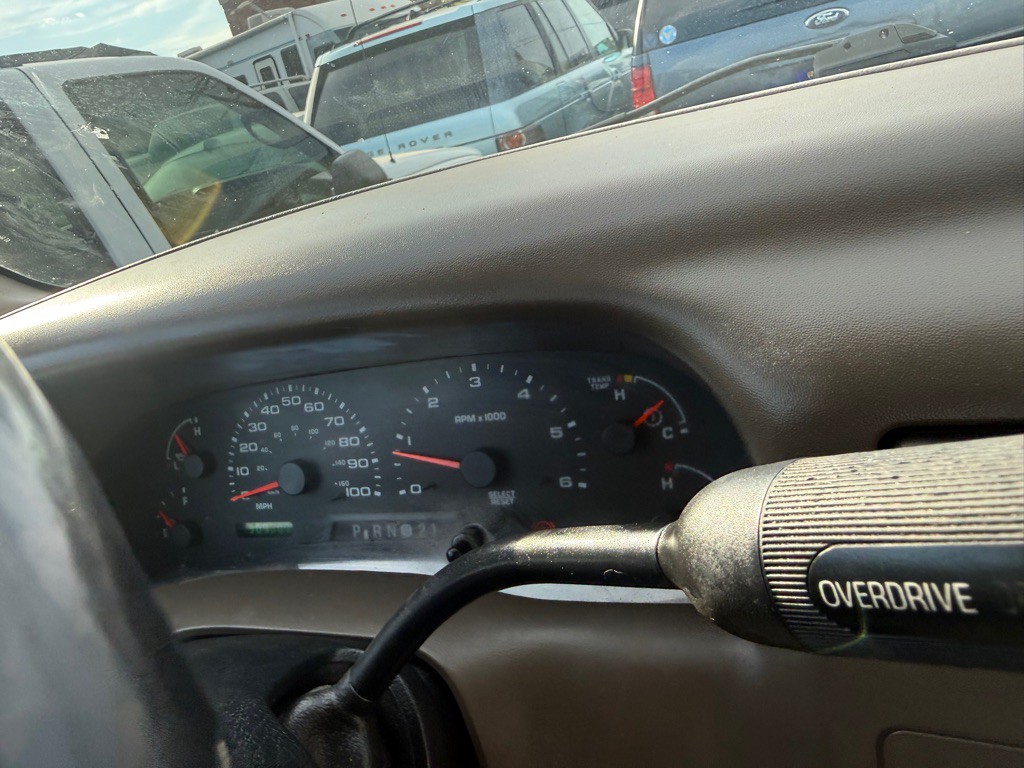 2002 Ford F-250 Image 30