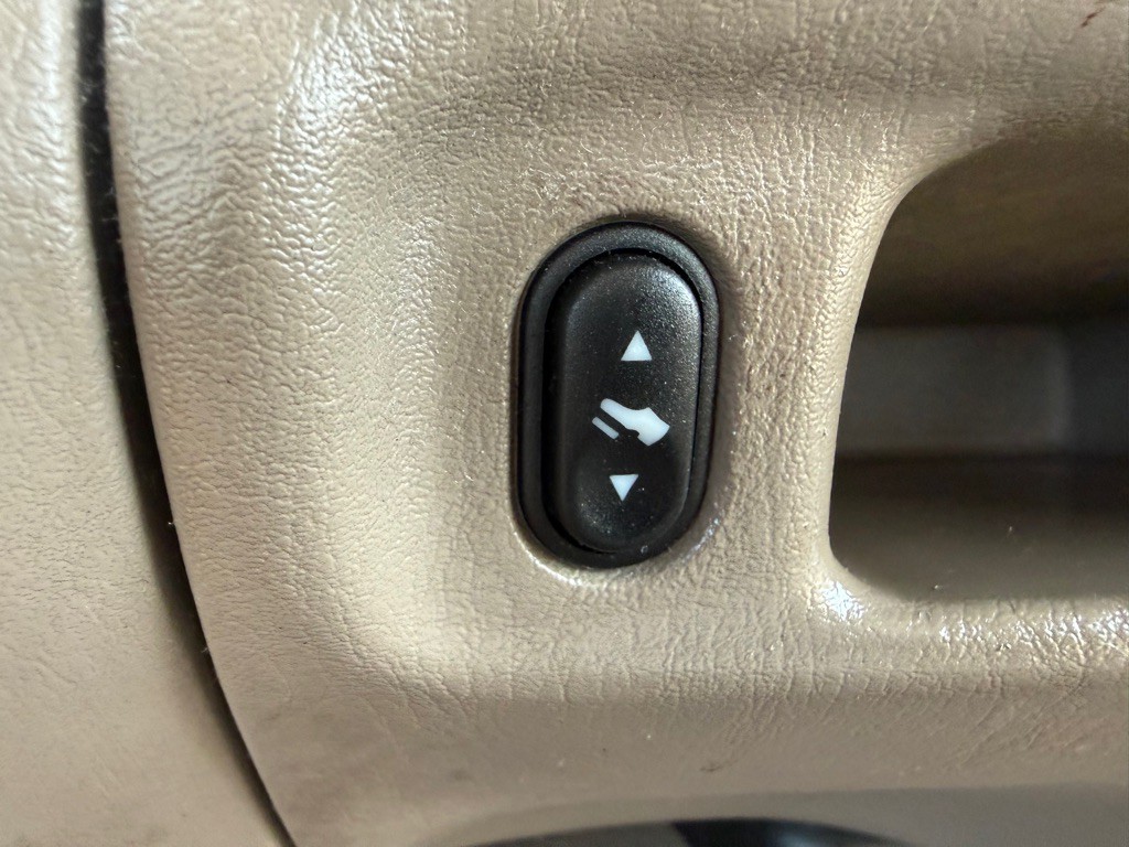 2002 Ford F-250 Image 34