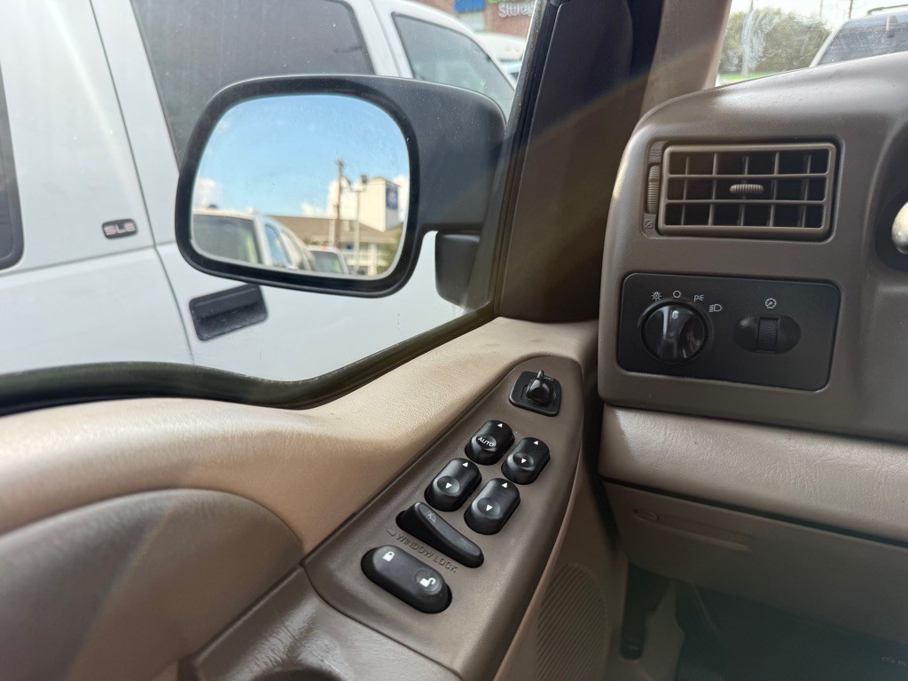 2002 Ford F-250 Image 35
