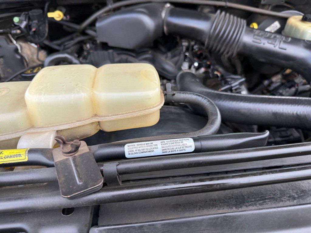 2002 Ford F-250 Image 38