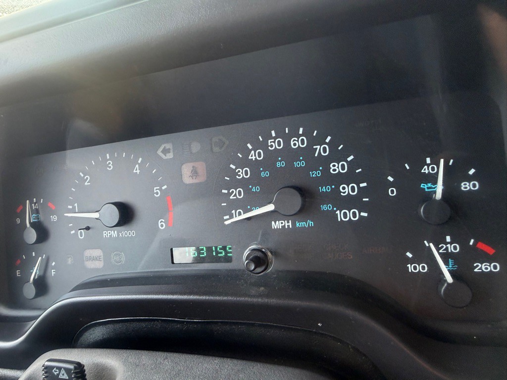1999 Jeep Wrangler Image 30
