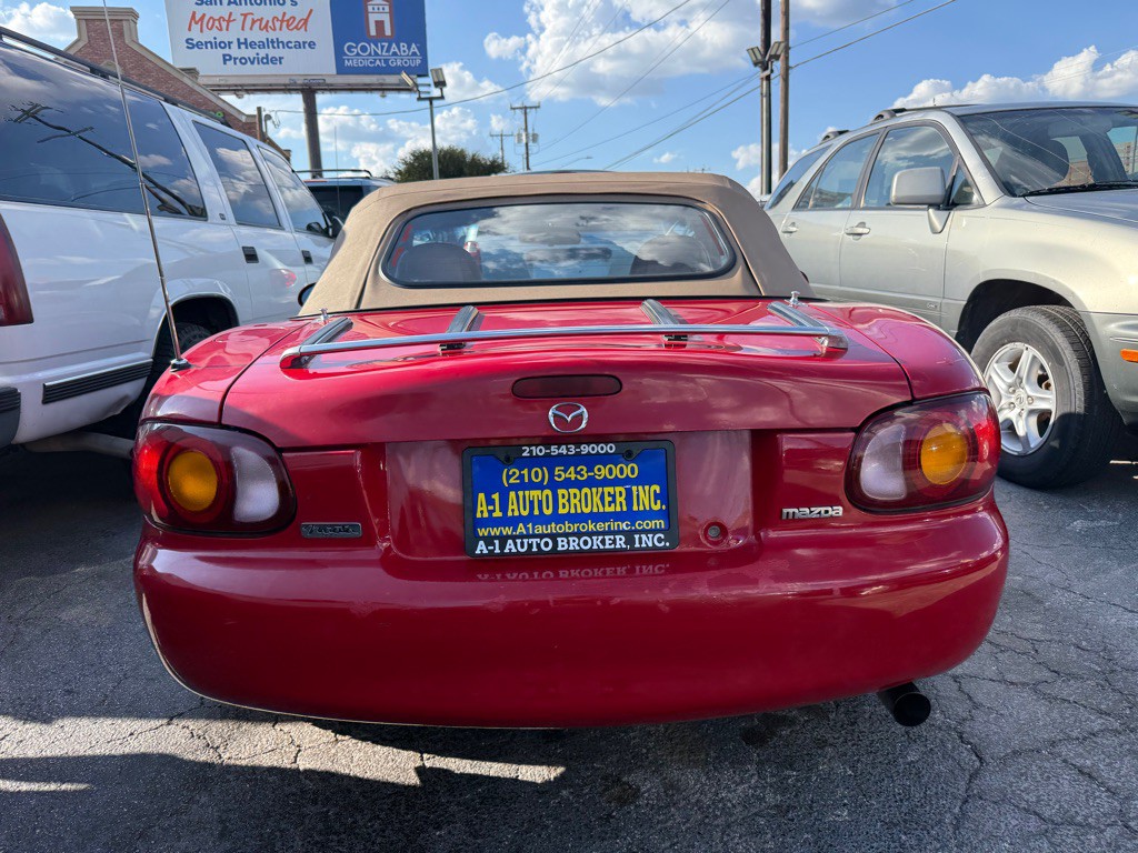 1999 Mazda MX-5 Miata Image 5