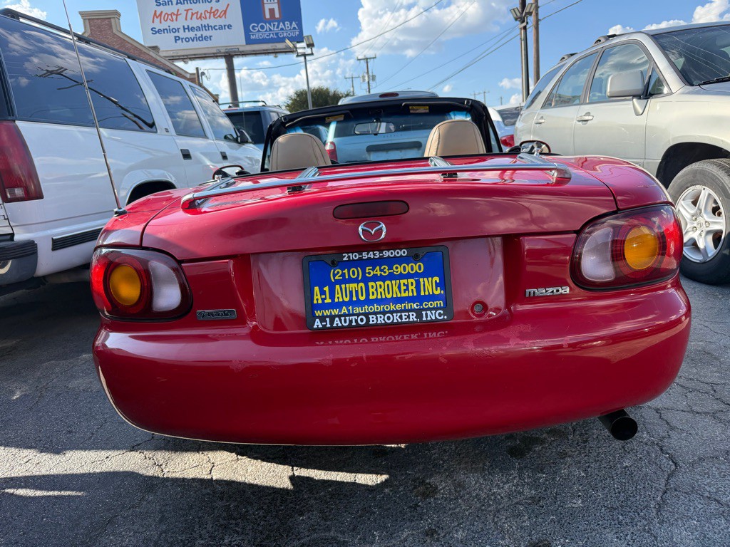1999 Mazda MX-5 Miata Image 6