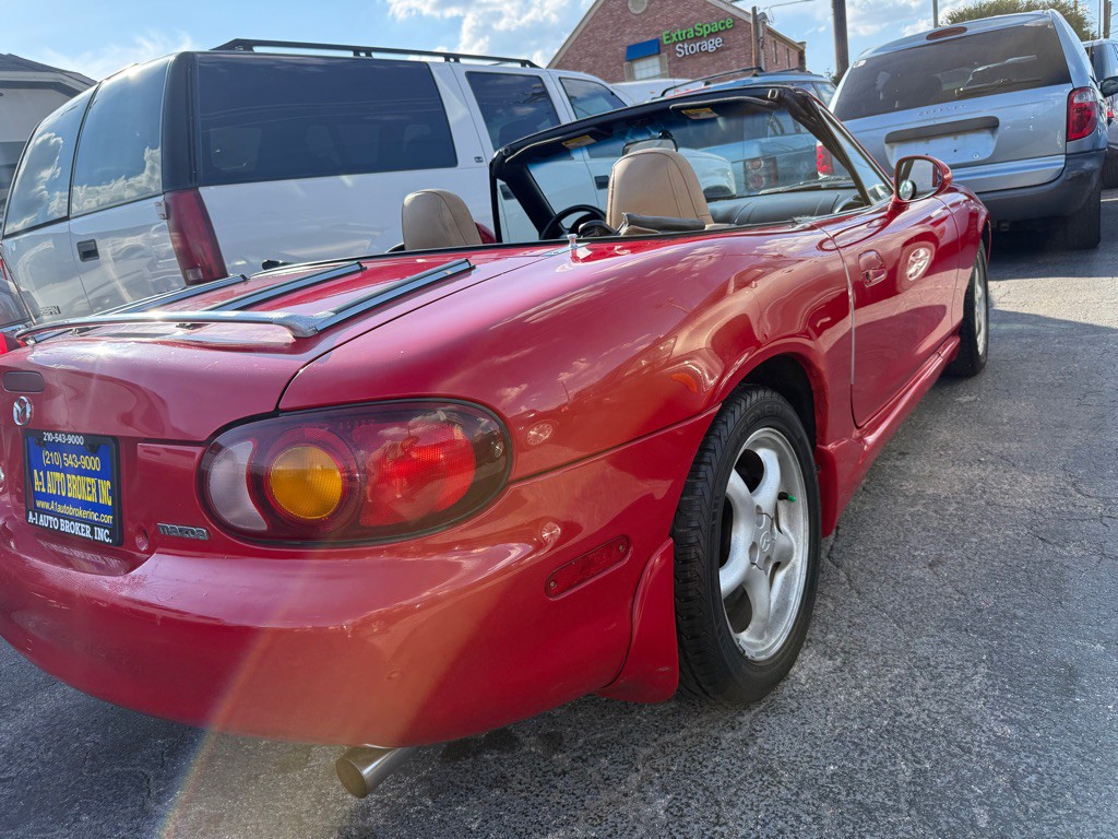 1999 Mazda MX-5 Miata Image 11