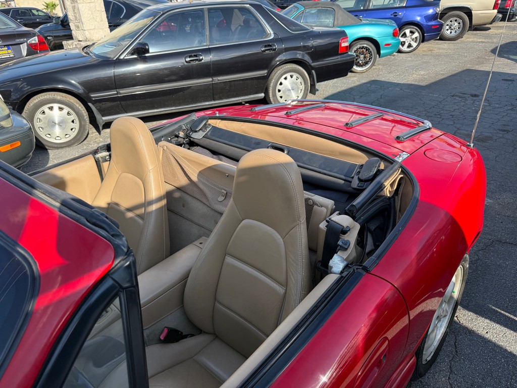 1999 Mazda MX-5 Miata Image 12