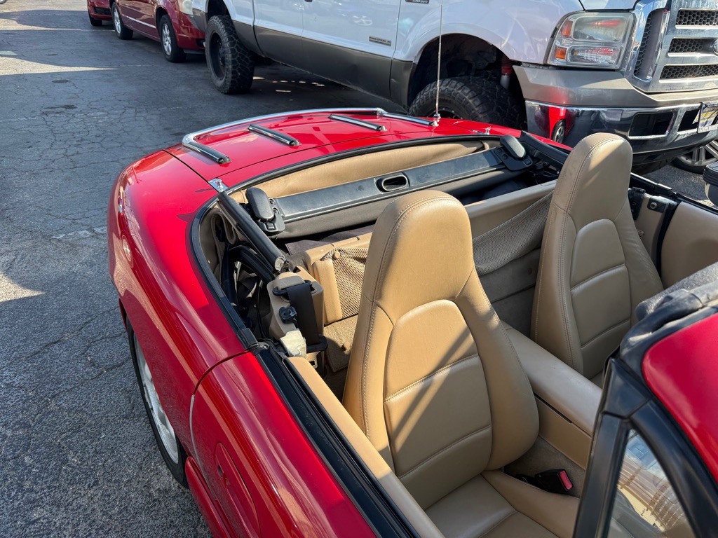 1999 Mazda MX-5 Miata Image 16
