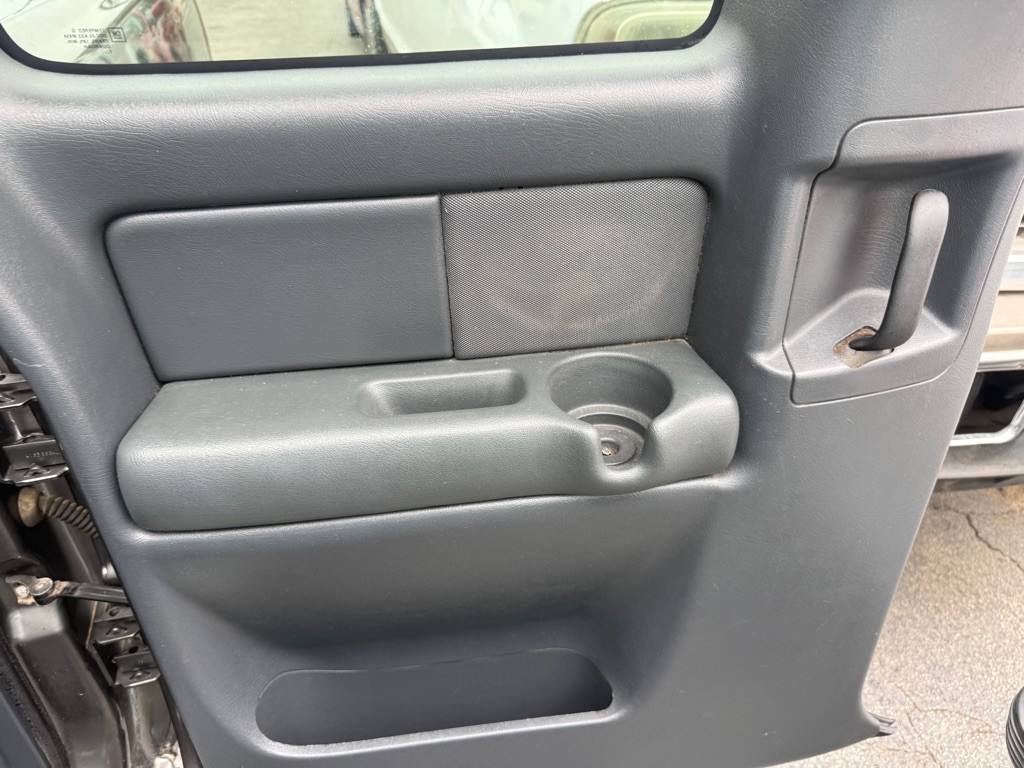 2002 GMC Sierra Image 10