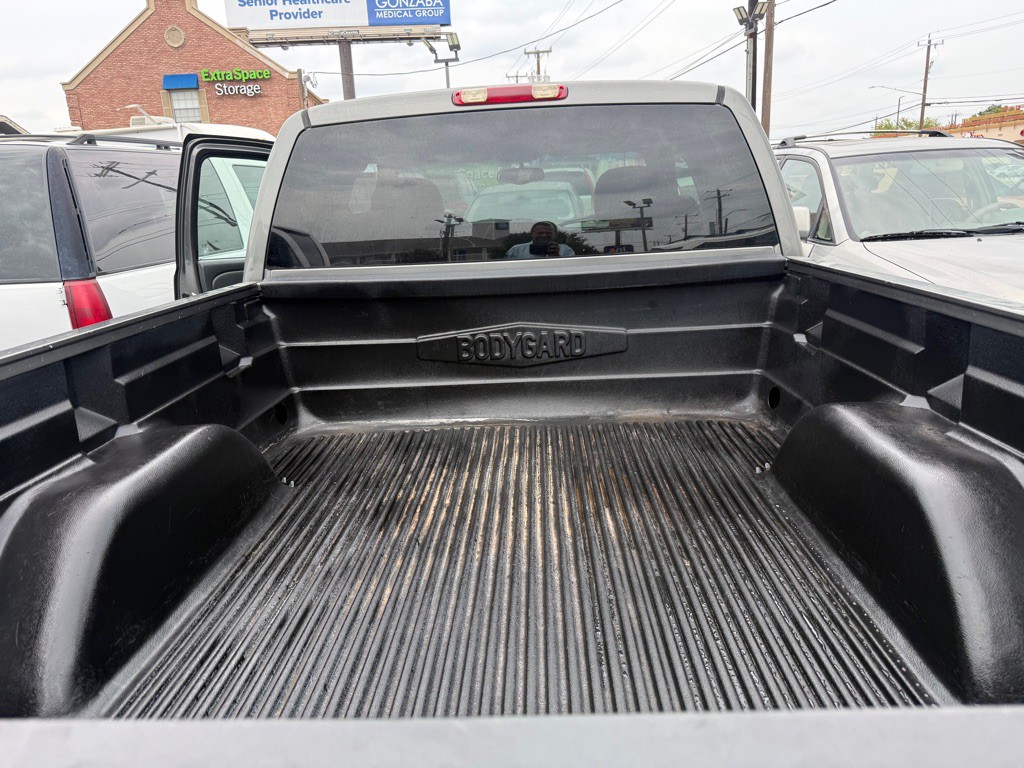 2002 GMC Sierra Image 11