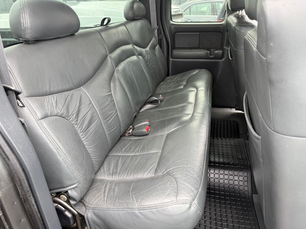 2002 GMC Sierra Image 12