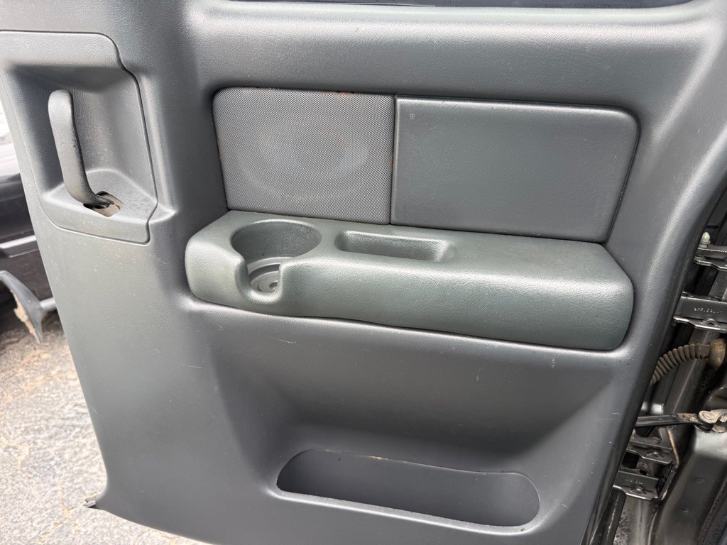 2002 GMC Sierra Image 13