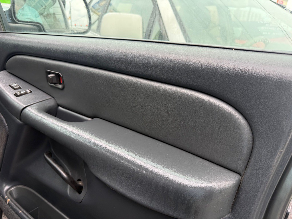 2002 GMC Sierra Image 14