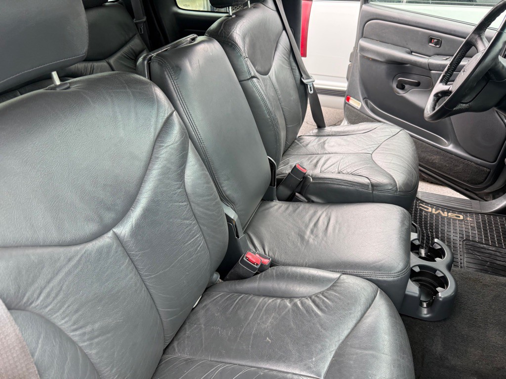 2002 GMC Sierra Image 17