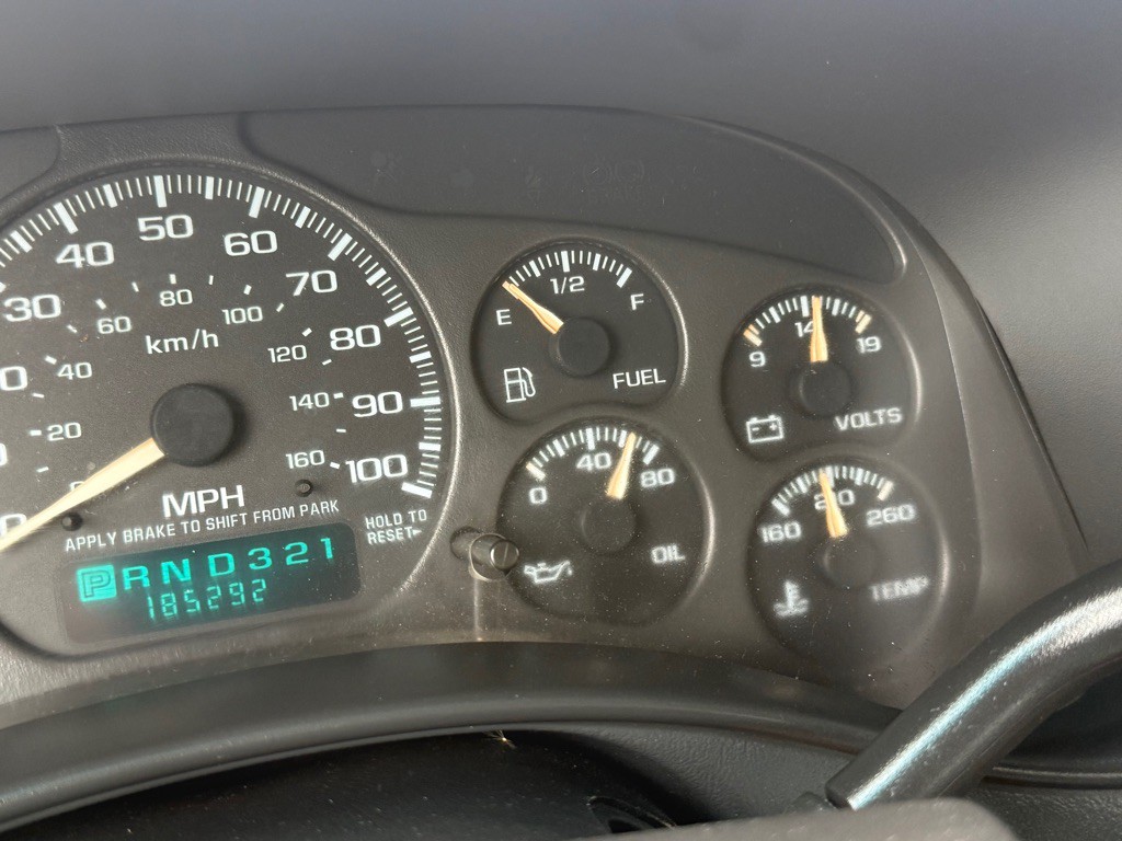 2002 GMC Sierra Image 25