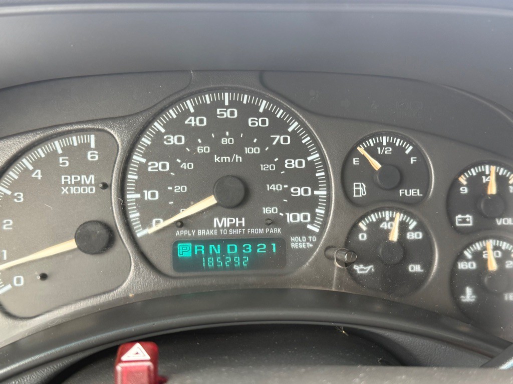 2002 GMC Sierra Image 26