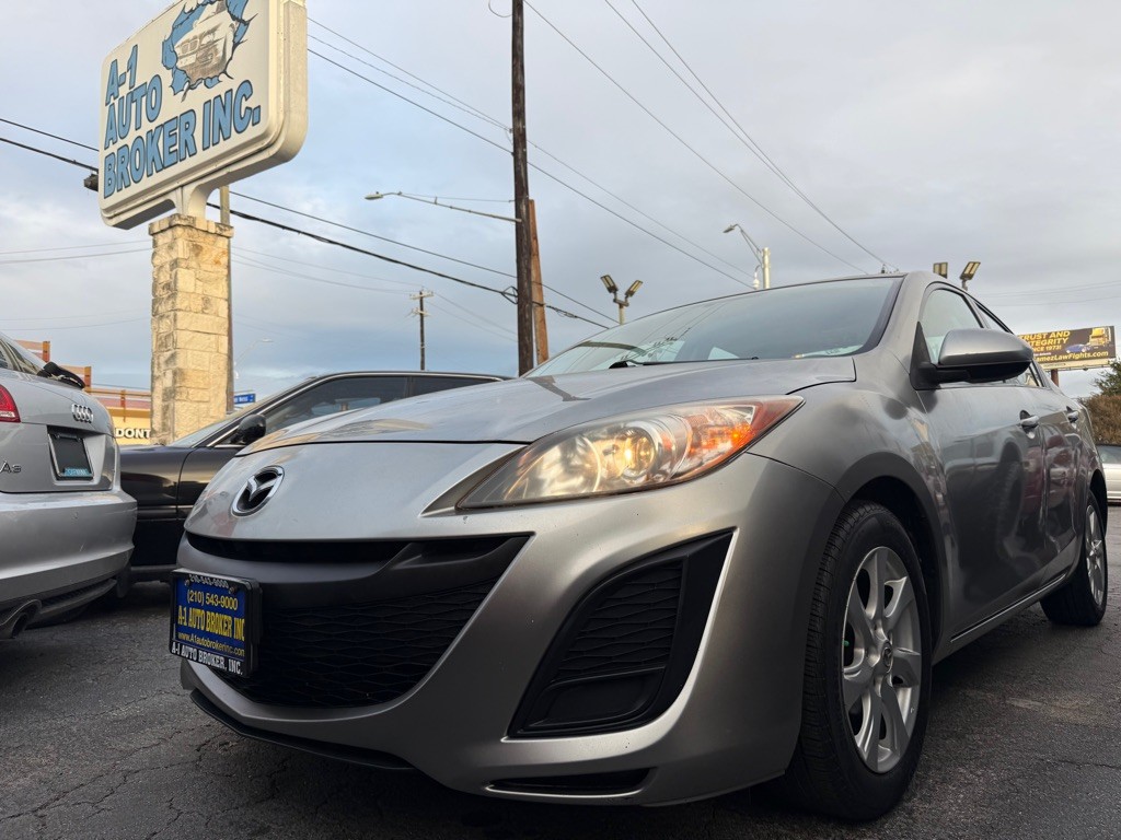 2010 Mazda Mazda3 Image 1