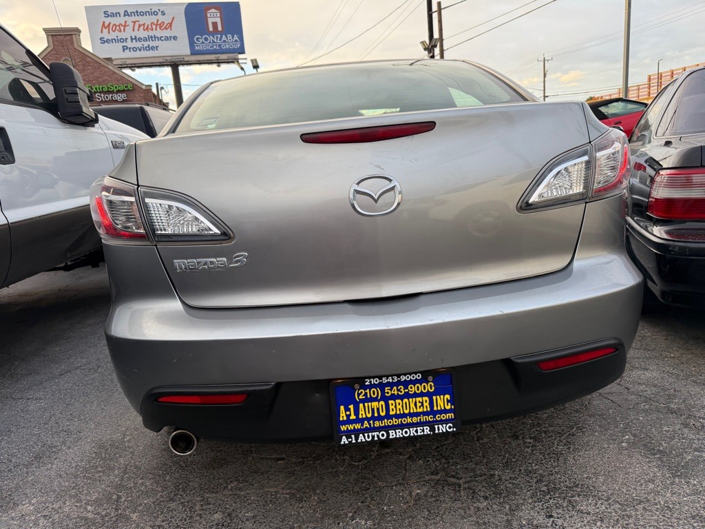 2010 Mazda Mazda3 Image 3