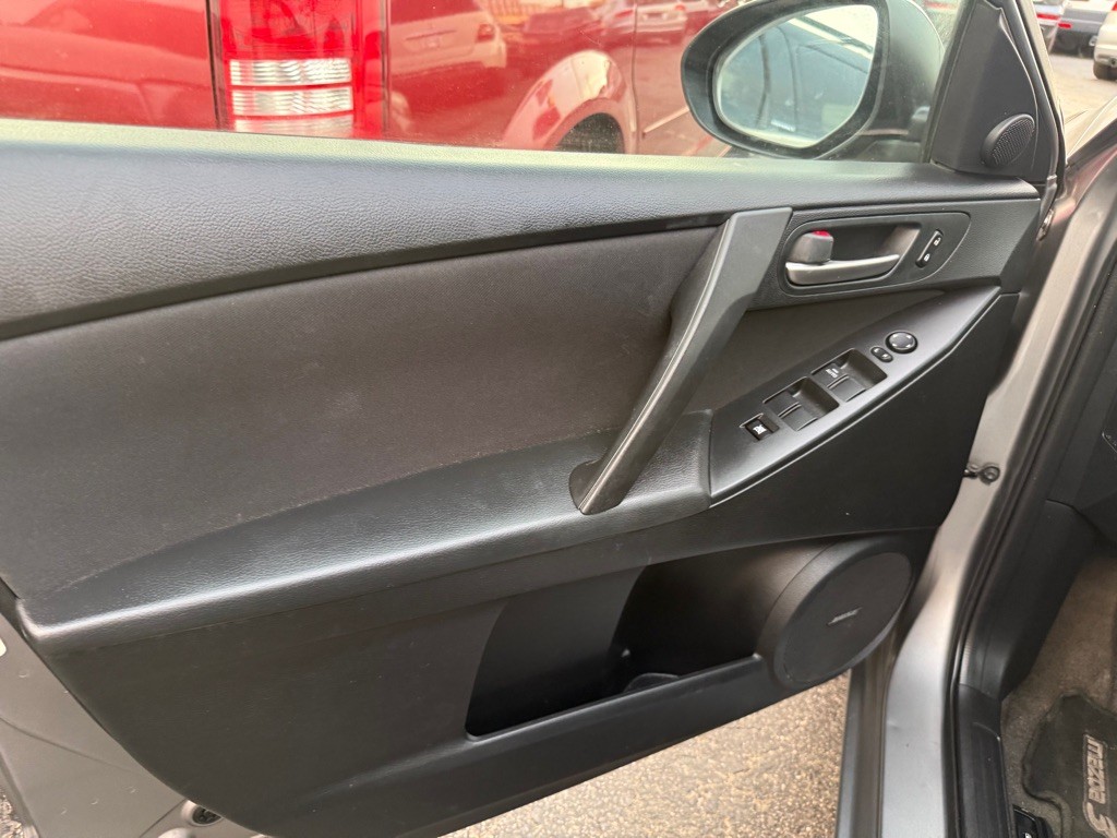 2010 Mazda Mazda3 Image 8