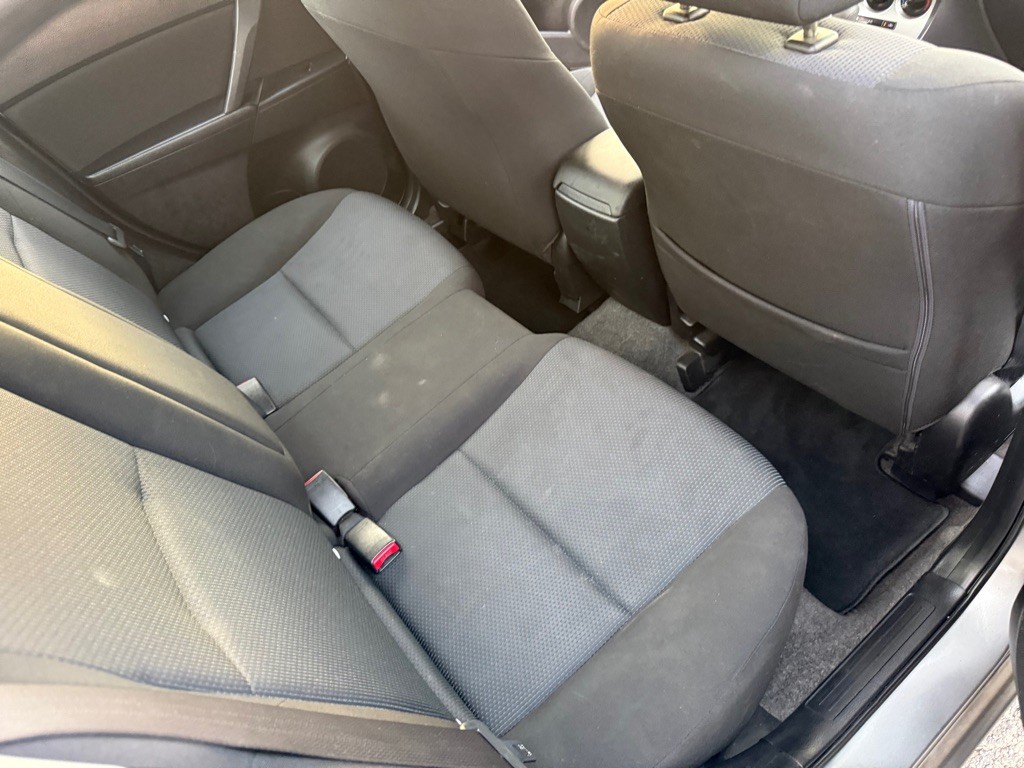 2010 Mazda Mazda3 Image 17