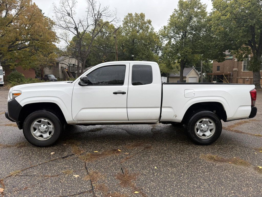 2019 Toyota Tacoma Image 3