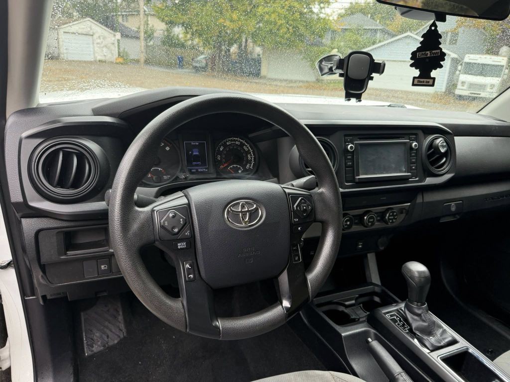2019 Toyota Tacoma Image 8