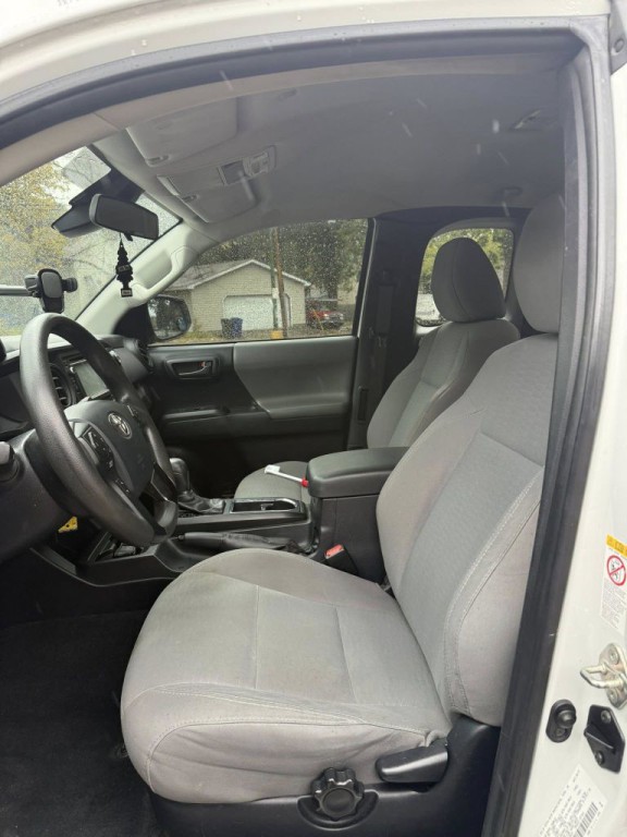 2019 Toyota Tacoma Image 9