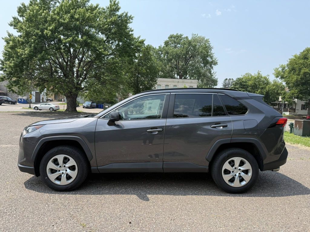 2019 Toyota Rav4 Image 2