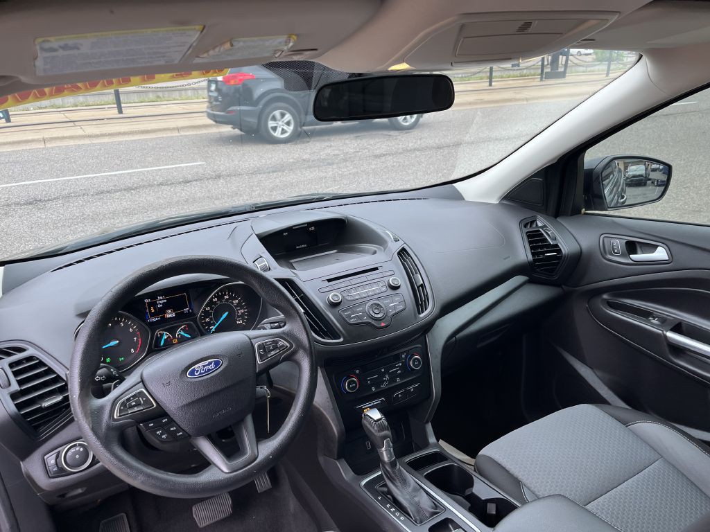 2017 Ford Escape Image 10