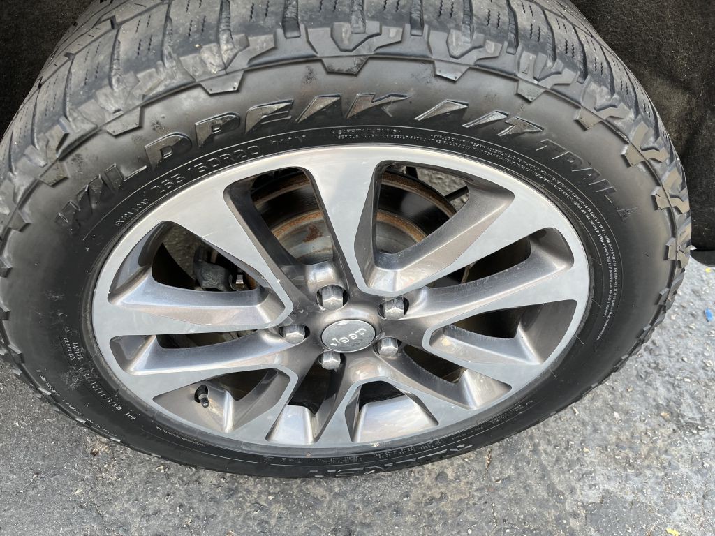 2018 Jeep Grand Cherokee Image 12