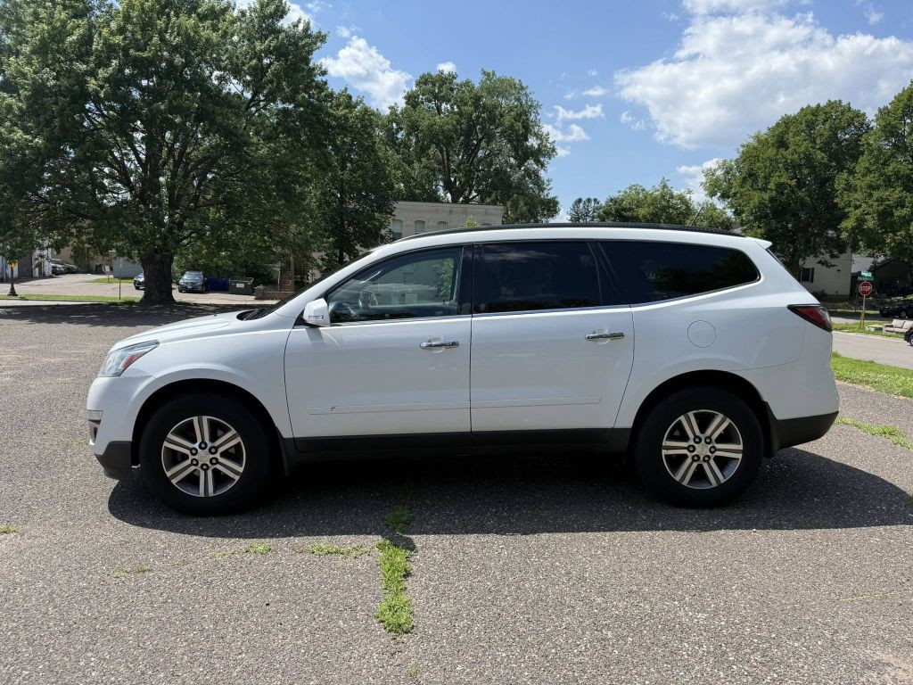 2017 Chevrolet Traverse Image 3