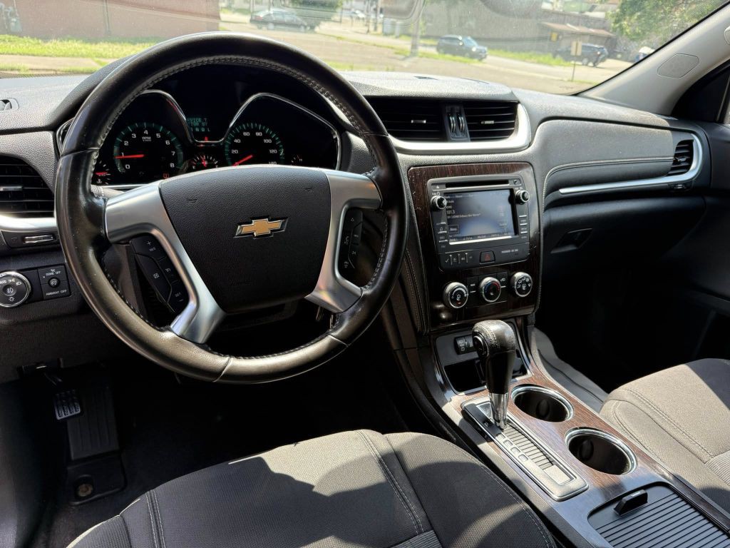 2017 Chevrolet Traverse Image 8