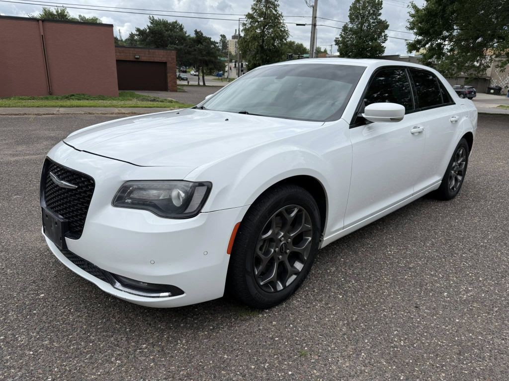 2016 Chrysler 300 Image 1