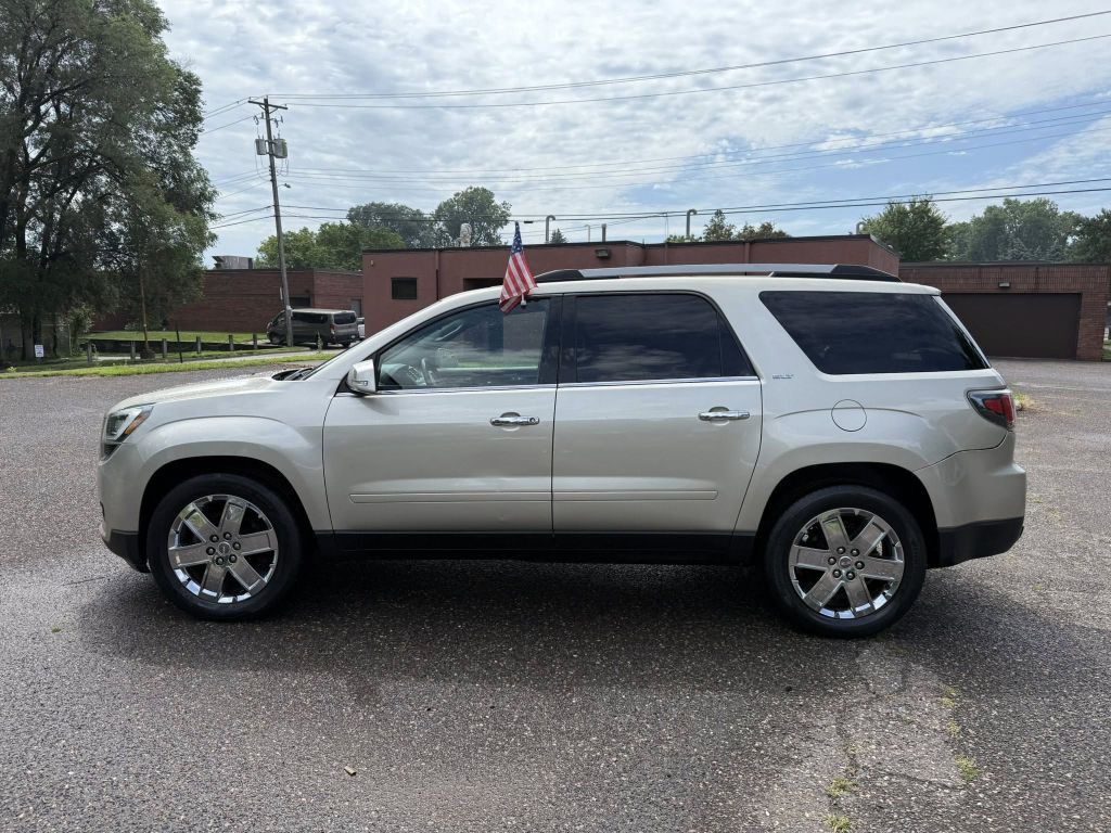 2017 GMC Acadia Image 3